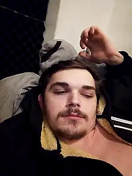 Lblee04 online show from December 17, 7:53 pm