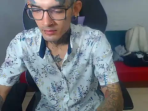 Boy tatto77 online show from December 21, 6:48 pm