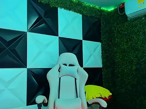 Boy tatto77 online show from February 25, 5:44 pm