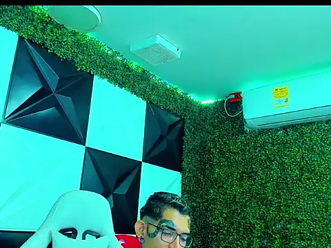 Boy tatto77 online show from March 10, 12:54 pm