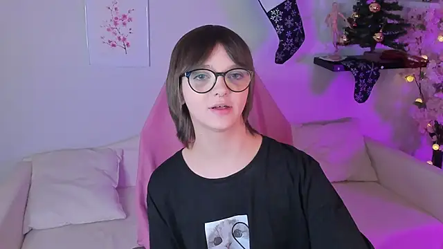 Snapshot of LetoriaNotley chatting on January 9, 8:32 pm LetoriaNotley online show from January 9, 8:32 pm