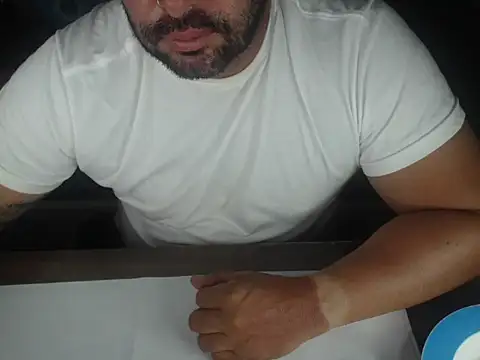 drlluis online show from January 10, 9:30 pm