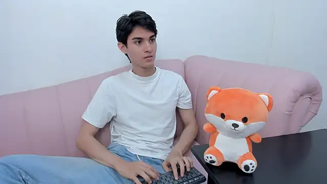 Snapshot of haritz_ chatting on January 13, 11:21 pm haritz online show from January 13, 11:21 pm