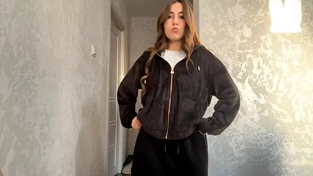 DeannaSuri online show from December 19, 1:29 pm