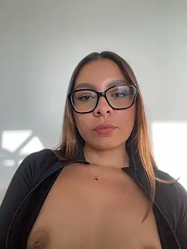 Nicollewest1 online show from June 14, 10:01 pm