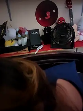 Michelle Ju17 online show from April 28, 9:31 pm