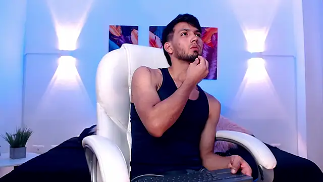 HarryFosster online show from April 14, 6:25 pm