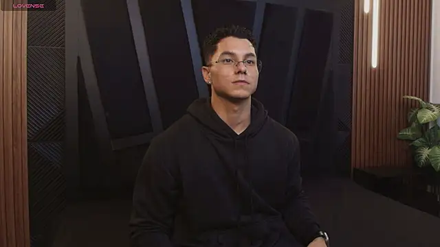 Noah Clarkk online show from February 17, 5:26 am