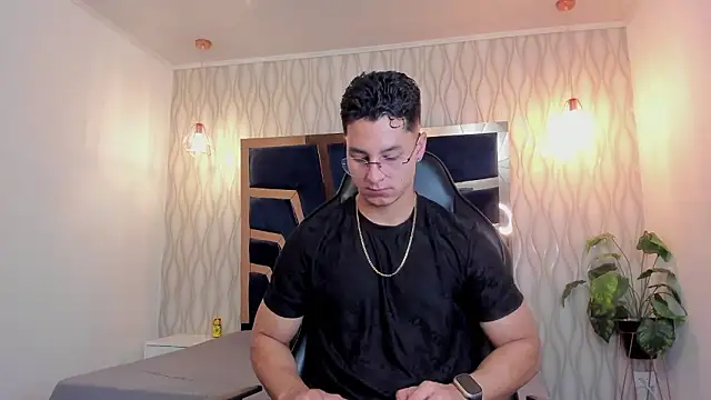 Noah Clarkk online show from March 21, 5:27 pm