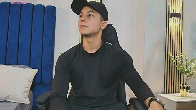 Noah Clarkk online show from May 21, 5:42 pm