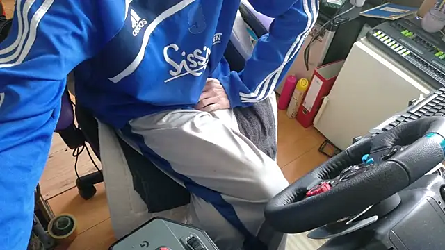 Gay-Versaut online show from February 9, 12:20 pm