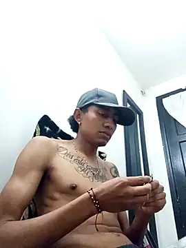 Snapshot of negrito_sexxxo chatting on December 20, 7:15 am negrito sexxxo online show from December 20, 7:15 am