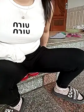 Sweet-Berryy online show from March 21, 3:33 am