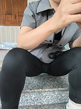 Sweet-Berryy online show from May 30, 11:46 pm