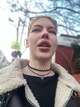 JeanGraay online show from December 20, 12:56 pm