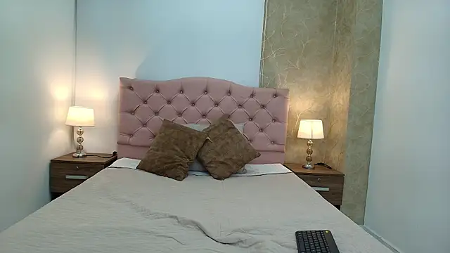 zoe bermudez online show from January 19, 3:32 am