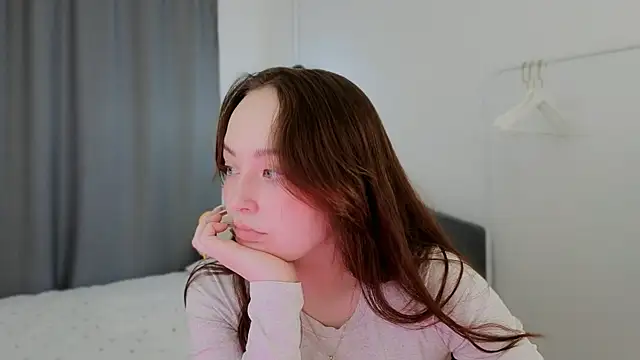 fallin lovee online show from March 26, 1:38 pm