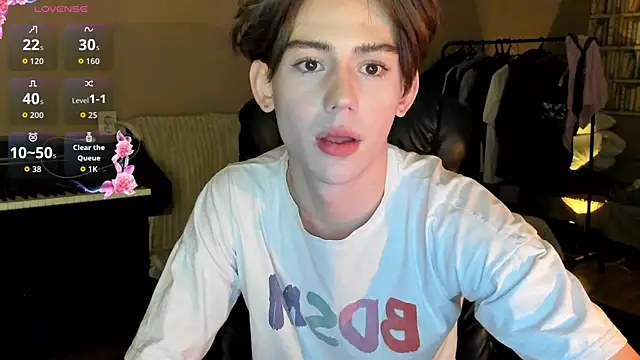 Snapshot of winsdor chatting on January 8, 9:39 pm winsdor online show from January 8, 9:39 pm