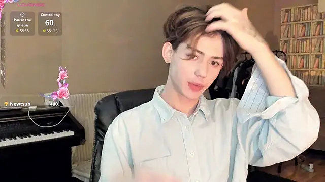 Snapshot of winsdor chatting on January 12, 11:37 am winsdor online show from January 12, 11:37 am