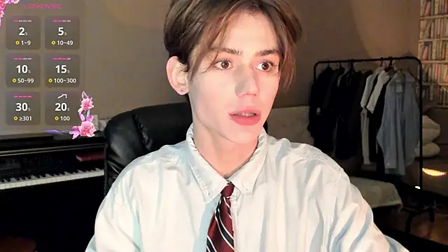 Snapshot of winsdor chatting on January 15, 11:04 am winsdor online show from January 15, 11:04 am