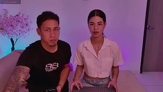 ZairaEon online show from January 6, 3:43 am