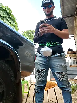 PIGHIGHDIRTY p0 online show from March 4, 7:31 pm