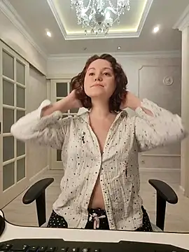 LondonMiley online show from February 2, 3:11 pm