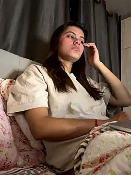 Snapshot of anna-evans09 chatting on January 15, 10:31 am anna-evans09 online show from January 15, 10:31 am