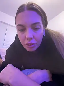 HardandHornycouple online show from December 18, 11:11 pm