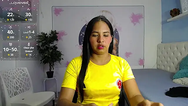 Snapshot of nicol_ross19 chatting on July 3, 7:09 pm nicol ross19 online show from July 3, 7:09 pm