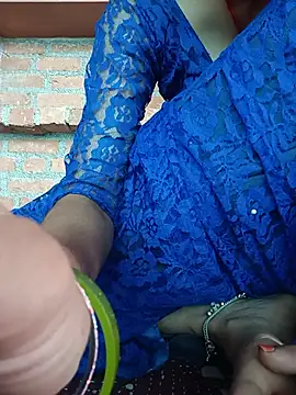 Snapshot of mantraverma chatting on July 19, 2:04 am mantraverma online show from July 19, 2:04 am
