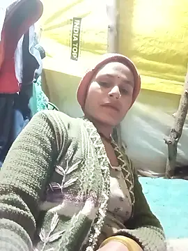 Snapshot of Cuty_priti chatting on January 9, 4:54 pm Cuty priti online show from January 9, 4:54 pm