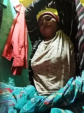 Snapshot of Cuty_priti chatting on January 11, 4:12 pm Cuty priti online show from January 11, 4:12 pm