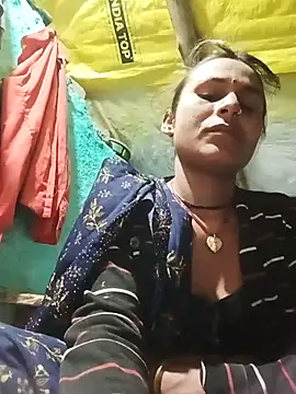 Snapshot of Cuty_priti chatting on January 18, 5:17 pm Cuty priti online show from January 18, 5:17 pm