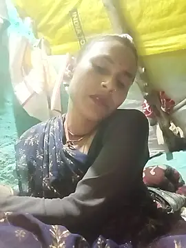 Snapshot of Cuty_priti chatting on February 13, 4:25 pm Cuty priti online show from February 13, 4:25 pm