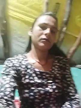 Snapshot of Cuty_priti chatting on March 13, 9:43 pm Cuty priti online show from March 13, 9:43 pm