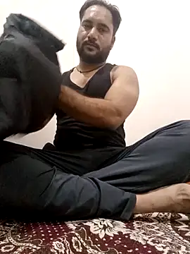 AmitKumar7758 online show from April 16, 4:52 pm