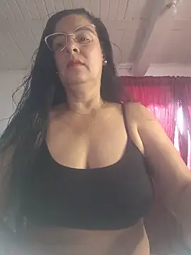 Snapshot of KiaraFoster chatting on June 10, 12:48 pm KiaraFoster online show from June 10, 12:48 pm