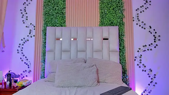 Emma Nm online show from January 15, 4:33 pm