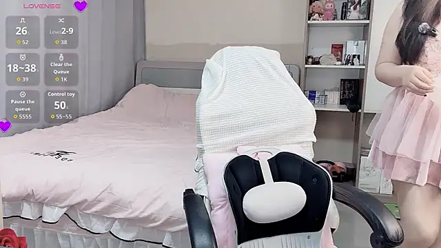 Snapshot of Ogravity_ chatting on March 3, 2:34 pm Ogravity online show from March 3, 2:34 pm