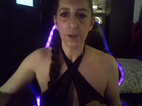 labelgecoquine online show from November 4, 7:35 pm