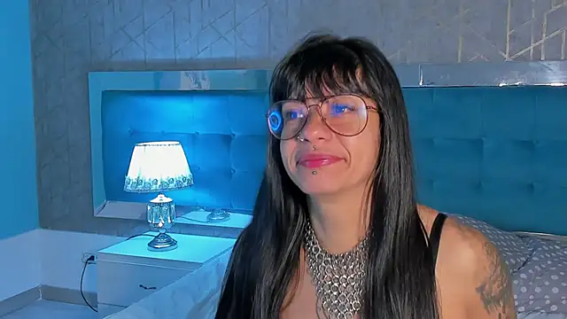 ValkiriaRaven online show from December 21, 1:07 pm