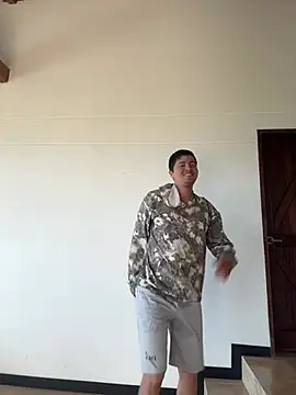 ericlee12 online show from August 9, 4:34 pm