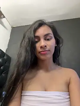 ManuelaEvans  online show from March 10, 9:20 pm