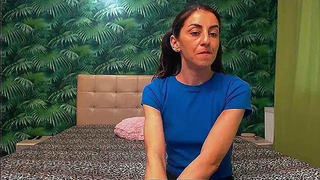 Stella John online show from January 8, 8:27 am