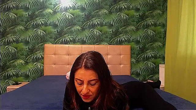 Snapshot of Stella_John chatting on January 14, 7:38 am Stella John online show from January 14, 7:38 am