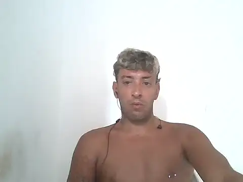 Snapshot of alpalo420 chatting on January 12, 12:32 pm alpalo420 online show from January 12, 12:32 pm