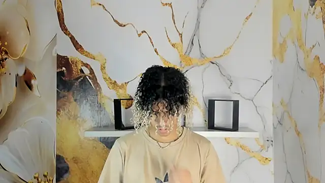 Victor LatinBoy online show from February 7, 3:32 am