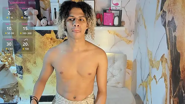 Victor LatinBoy online show from March 1, 2:57 am