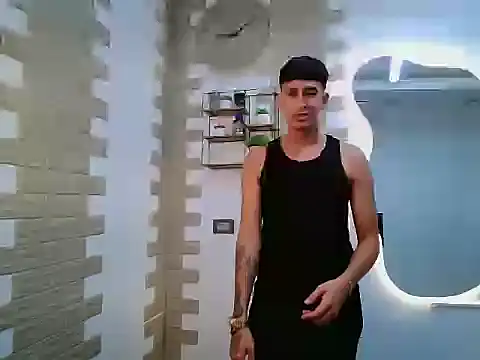 Snapshot of neithan_sleitherx chatting on January 9, 6:53 pm neithan sleitherx online show from January 9, 6:53 pm